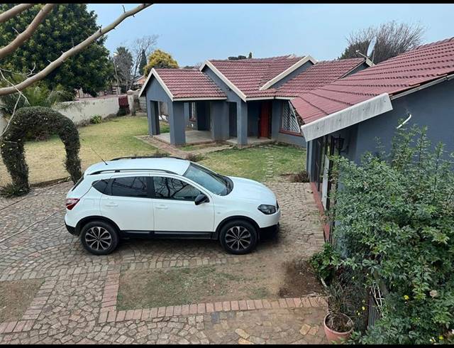 3 BEDROOM HOUSE FOR SALE IN DAWN PARK EXT